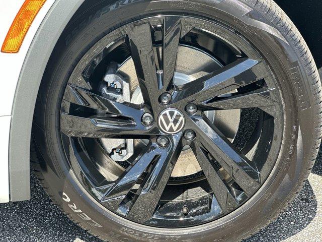 new 2024 Volkswagen Tiguan car, priced at $35,846