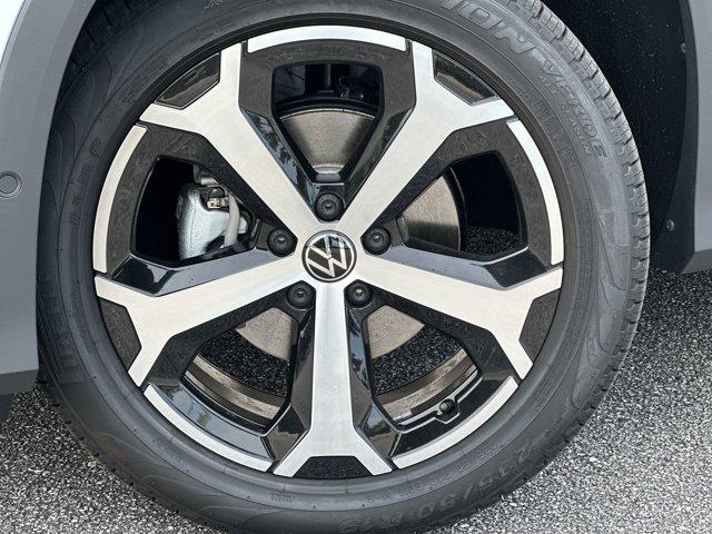 new 2025 Volkswagen Tiguan car, priced at $33,982