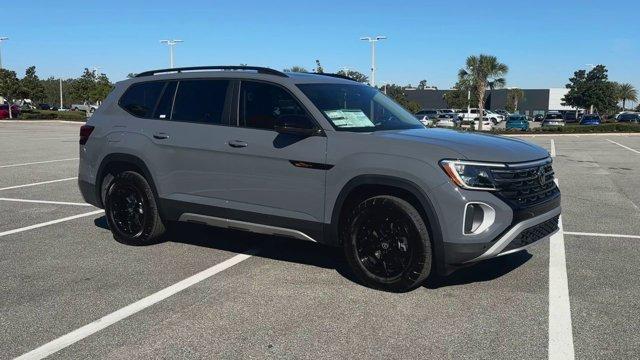 new 2025 Volkswagen Atlas car, priced at $49,111