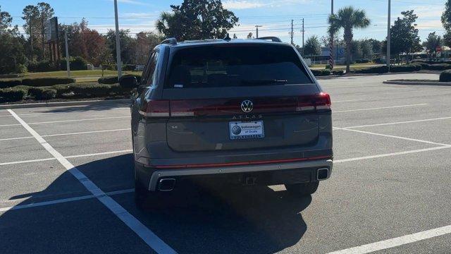 new 2025 Volkswagen Atlas car, priced at $49,111