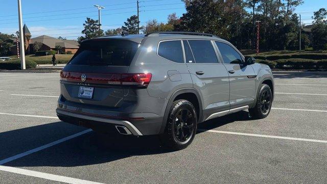 new 2025 Volkswagen Atlas car, priced at $49,111