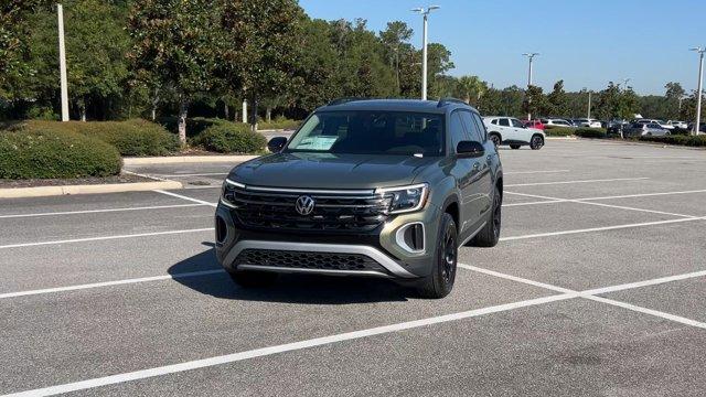 new 2025 Volkswagen Atlas car, priced at $49,121