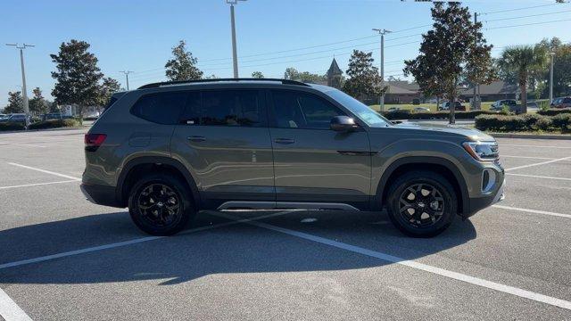 new 2025 Volkswagen Atlas car, priced at $49,121