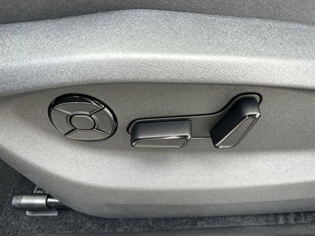 new 2025 Volkswagen Tiguan car, priced at $35,014