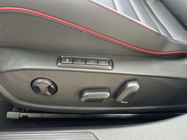 new 2025 Volkswagen Golf GTI car
