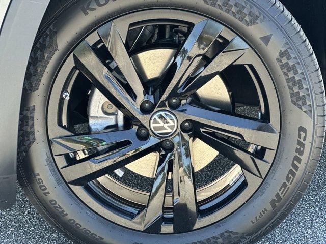 new 2025 Volkswagen Atlas Cross Sport car, priced at $49,914