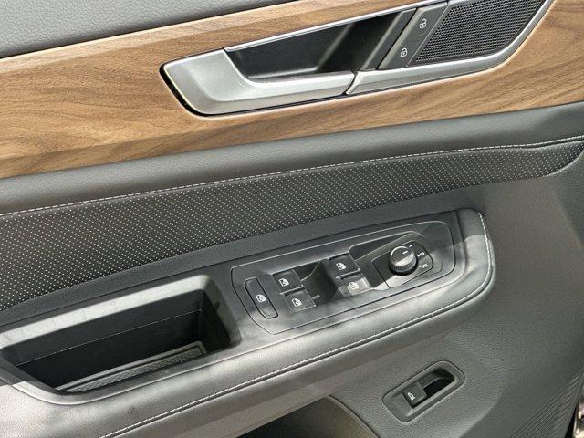 new 2025 Volkswagen Atlas car, priced at $43,159