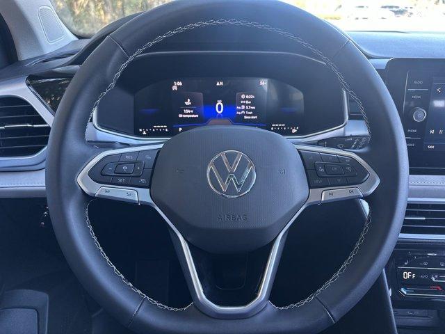 new 2025 Volkswagen Taos car