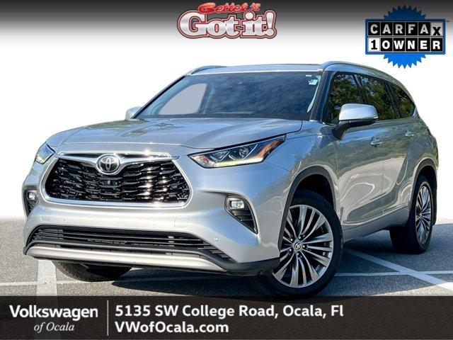 used 2021 Toyota Highlander car, priced at $27,999
