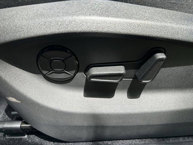 new 2025 Volkswagen Tiguan car