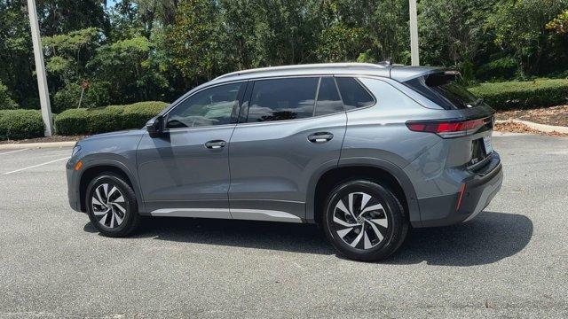 new 2025 Volkswagen Tiguan car