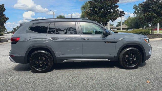 new 2025 Volkswagen Atlas car, priced at $47,996
