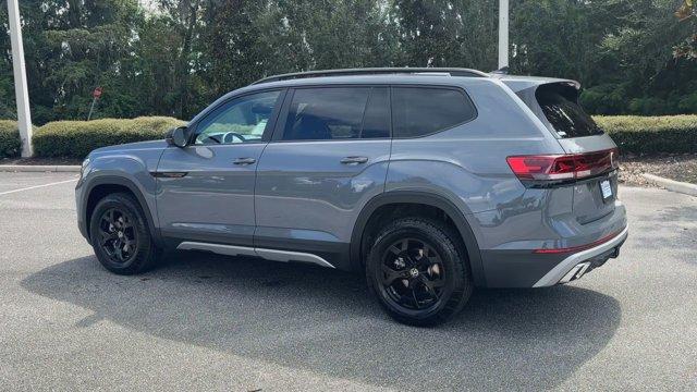 new 2025 Volkswagen Atlas car, priced at $47,996