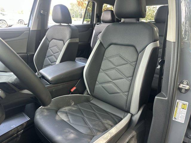 new 2025 Volkswagen Atlas car, priced at $47,996
