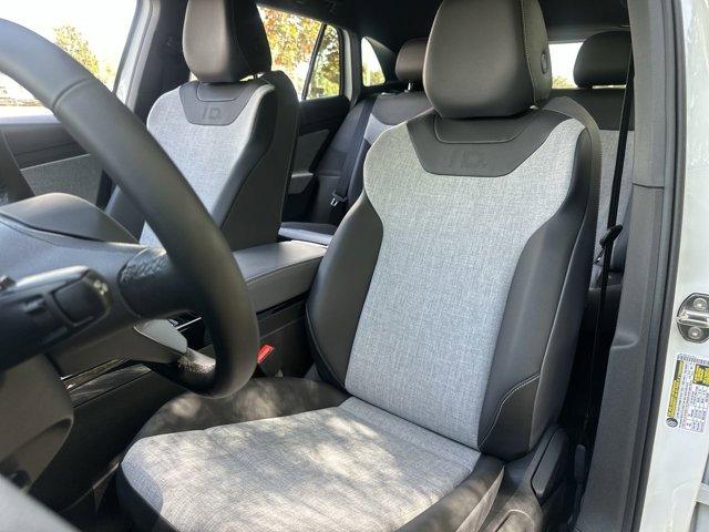 new 2025 Volkswagen ID.4 car, priced at $49,735