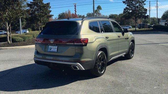 new 2025 Volkswagen Atlas car, priced at $48,656