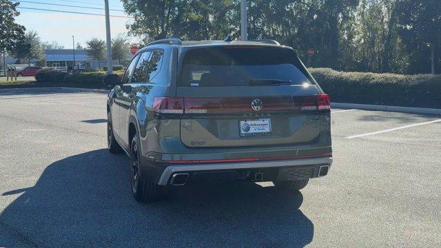 new 2025 Volkswagen Atlas car, priced at $48,656