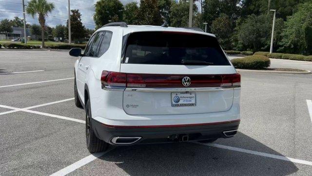 new 2024 Volkswagen Atlas car, priced at $43,431