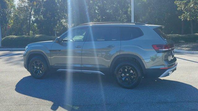 new 2025 Volkswagen Atlas car, priced at $49,476