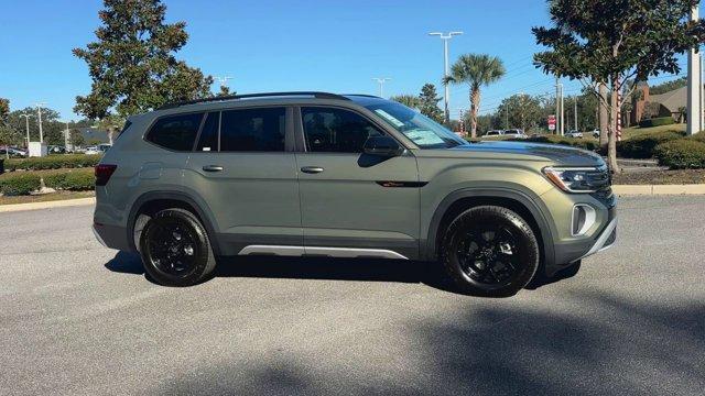 new 2025 Volkswagen Atlas car, priced at $49,476