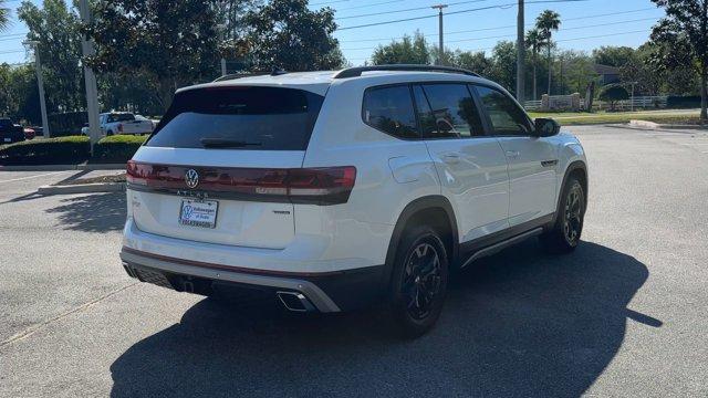 new 2025 Volkswagen Atlas car, priced at $47,013