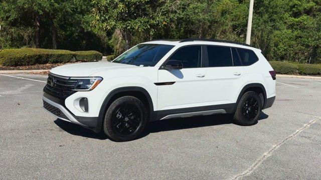 new 2025 Volkswagen Atlas car, priced at $47,013