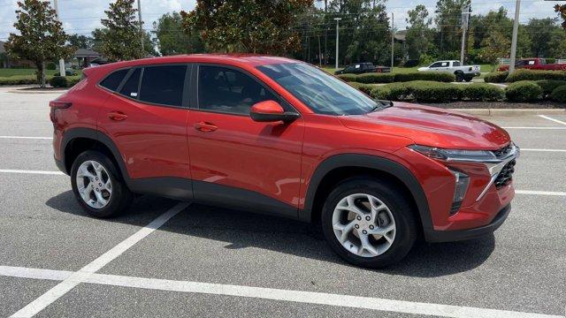 used 2024 Chevrolet Trax car, priced at $20,861