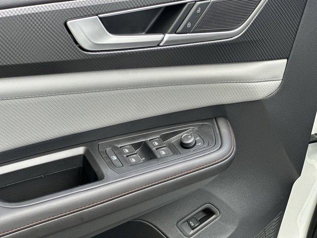new 2025 Volkswagen Atlas car, priced at $47,013