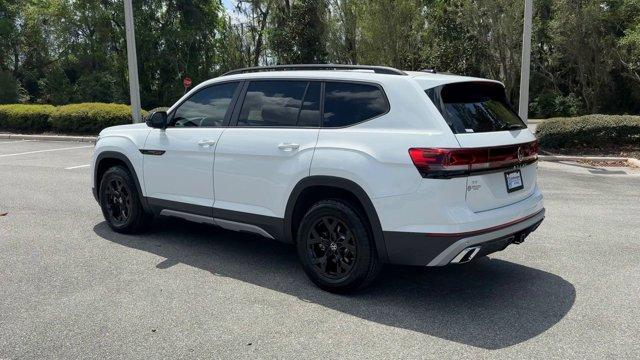 new 2025 Volkswagen Atlas car, priced at $47,013