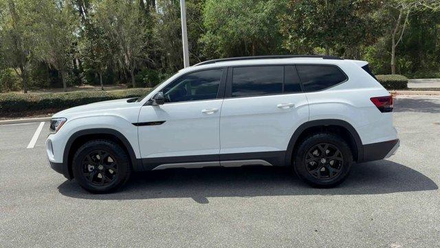 new 2025 Volkswagen Atlas car, priced at $47,013