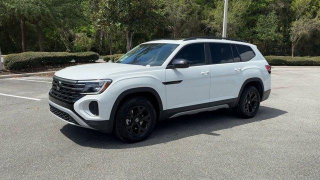 new 2025 Volkswagen Atlas car, priced at $47,013