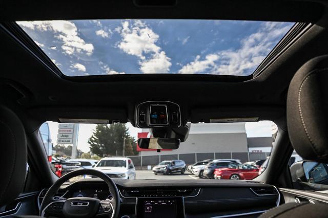 new 2025 Jeep Grand Cherokee car, priced at $36,175