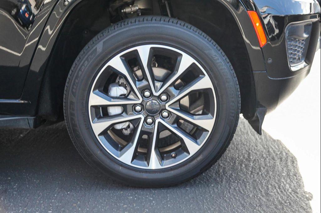 used 2023 Jeep Grand Cherokee car, priced at $32,888