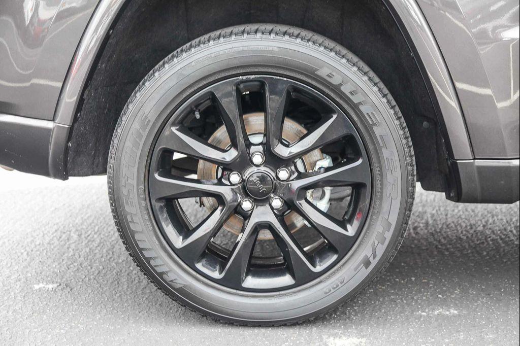 used 2021 Jeep Grand Cherokee car, priced at $26,888