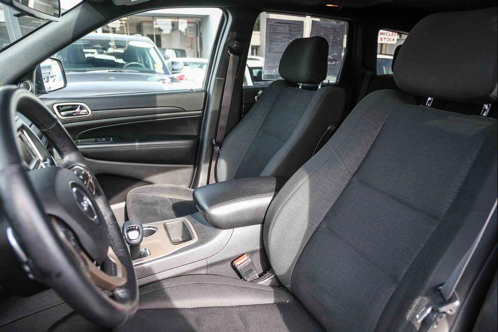 used 2015 Jeep Grand Cherokee car, priced at $12,499