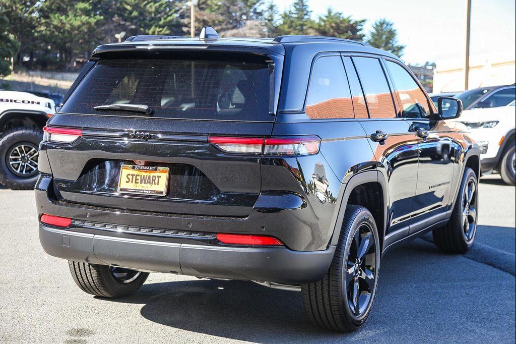 new 2025 Jeep Grand Cherokee car, priced at $46,375