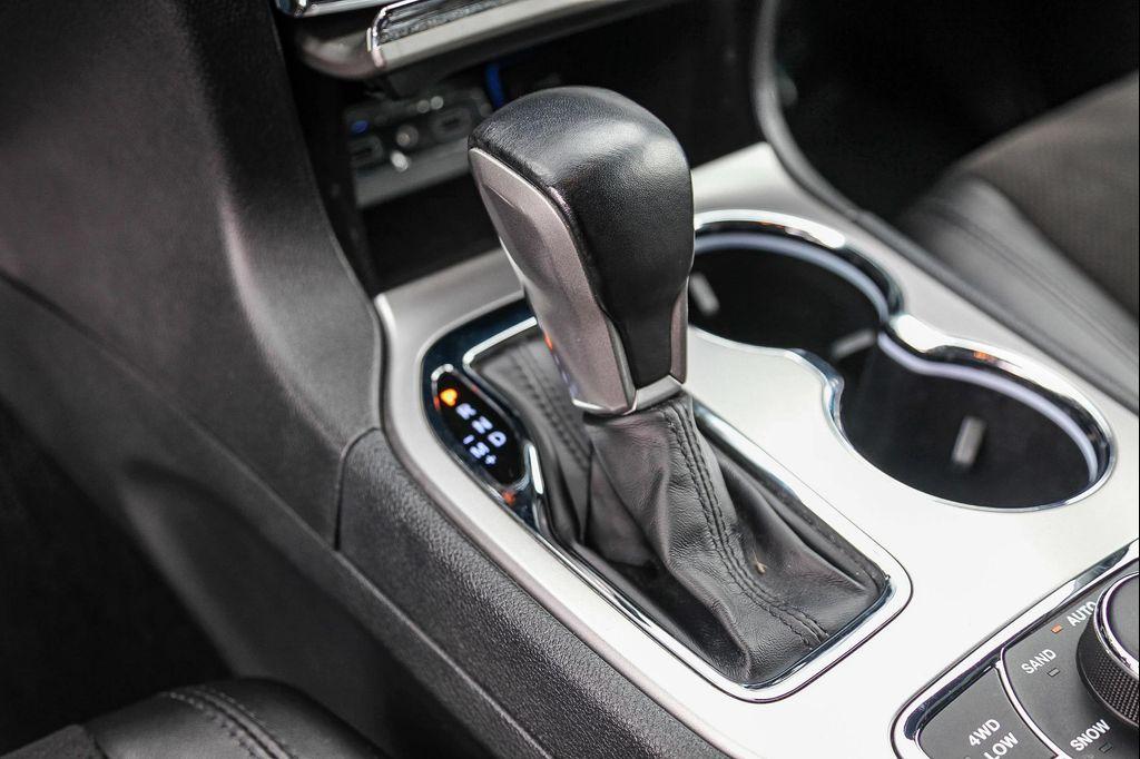 used 2020 Jeep Grand Cherokee car, priced at $25,999