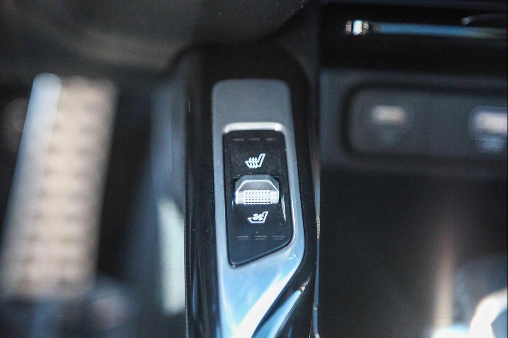 used 2022 Kia Sorento car, priced at $28,991