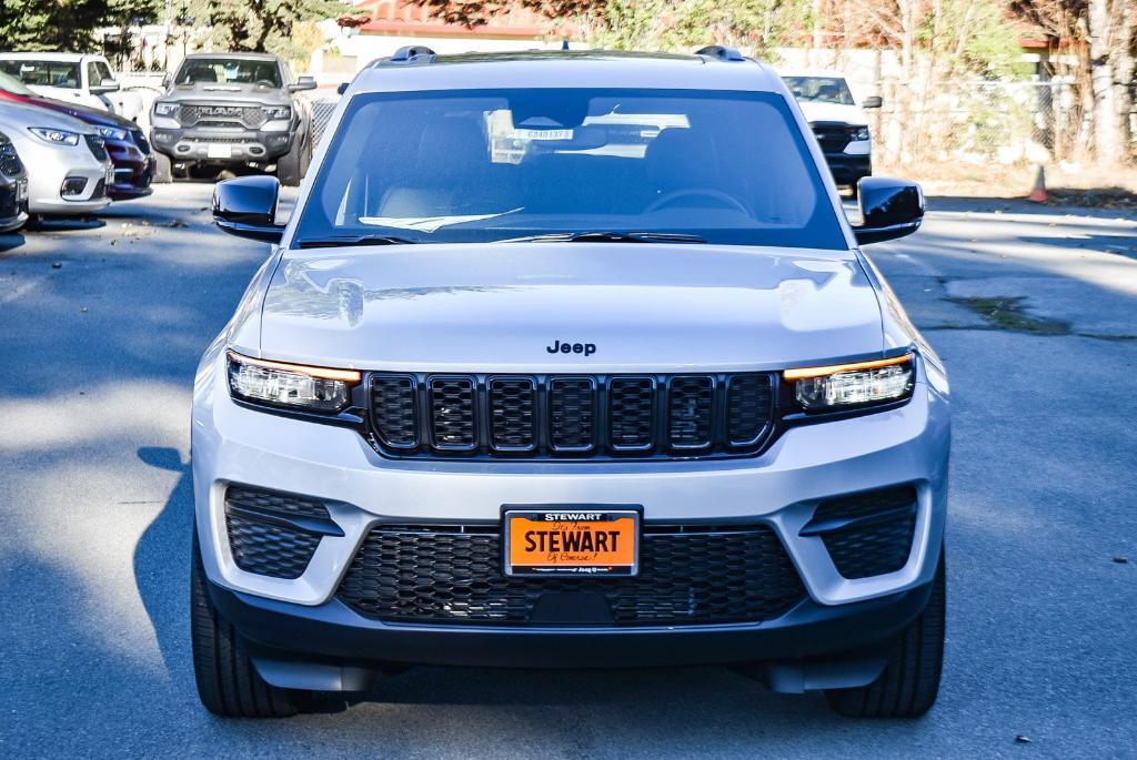 new 2024 Jeep Grand Cherokee car, priced at $46,888