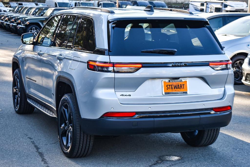 new 2024 Jeep Grand Cherokee car, priced at $46,888