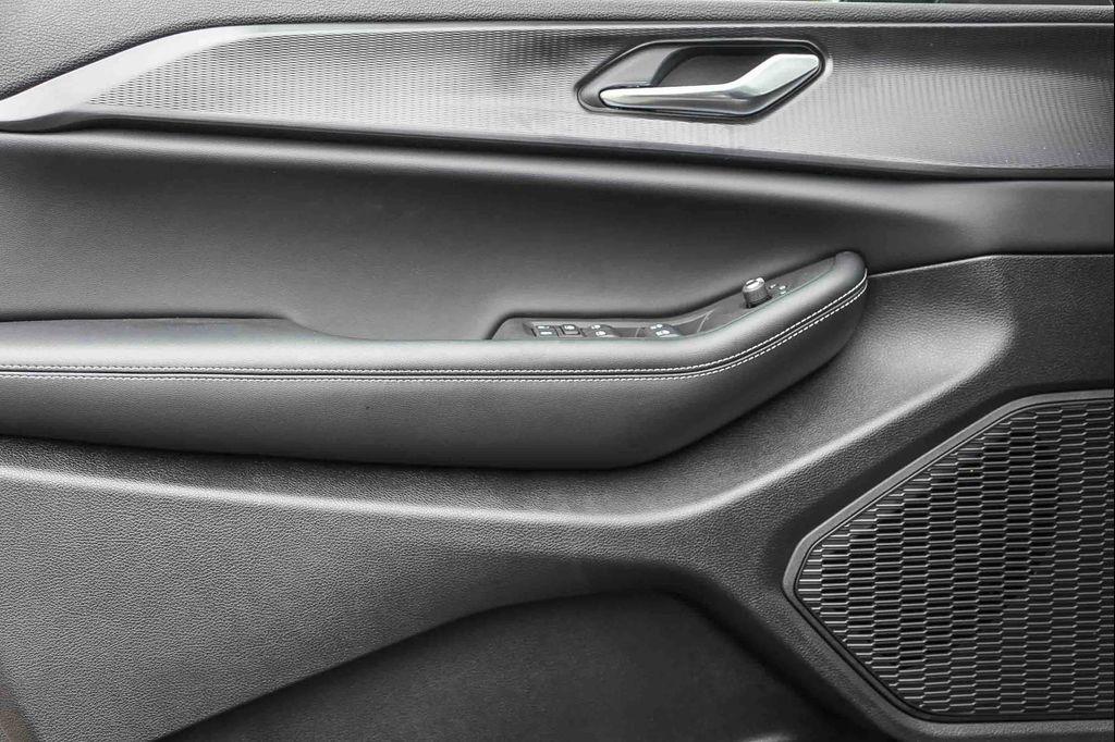 new 2025 Jeep Grand Cherokee car, priced at $45,888