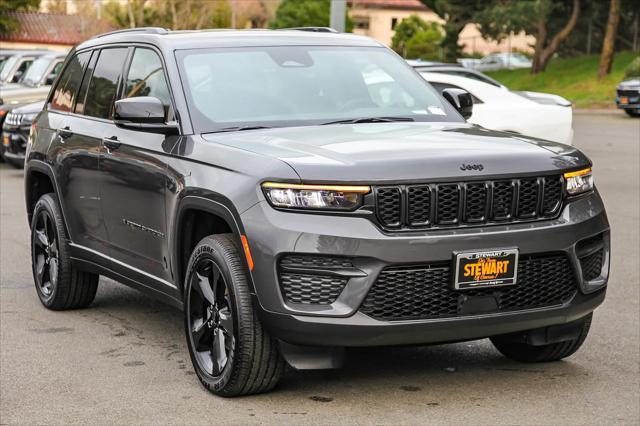 new 2025 Jeep Grand Cherokee car, priced at $43,675