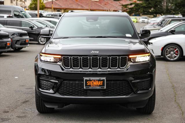 new 2025 Jeep Grand Cherokee car, priced at $42,175