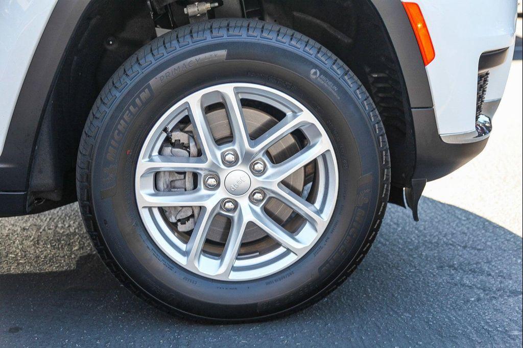 used 2025 Jeep Grand Cherokee L car, priced at $33,899