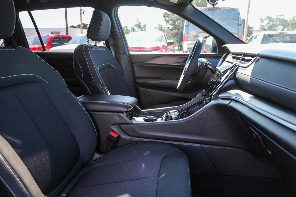 used 2025 Jeep Grand Cherokee L car, priced at $33,899