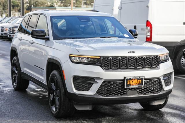 new 2025 Jeep Grand Cherokee car, priced at $47,675