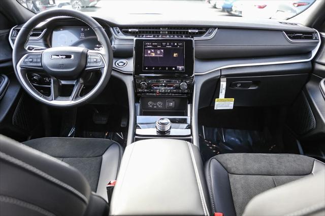 new 2025 Jeep Grand Cherokee car, priced at $47,675