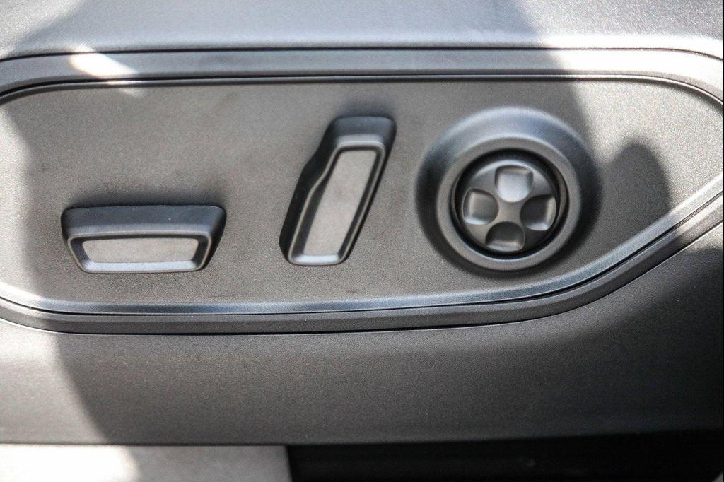 new 2025 Jeep Grand Cherokee car, priced at $48,375