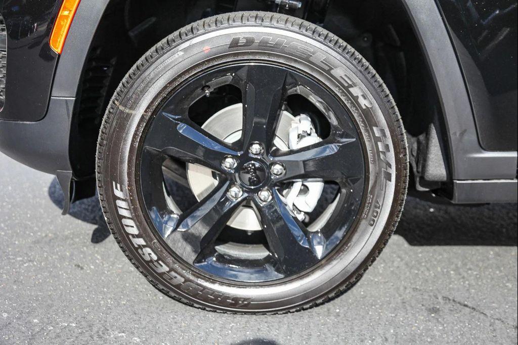 new 2025 Jeep Grand Cherokee car, priced at $48,375