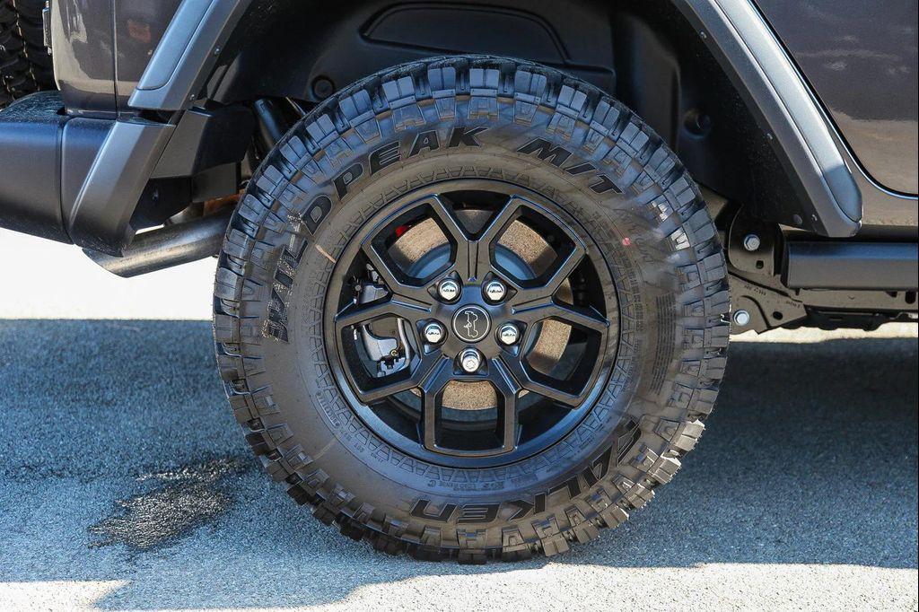new 2025 Jeep Wrangler car, priced at $53,888